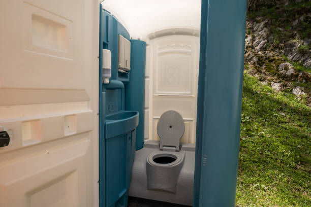 Portable Restroom Setup and Delivery in Lake Sherwood, CA